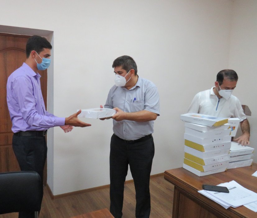 Сурхондарё вилояти Қурилиш Бош Бошқармаси ходимлари тақдирланди